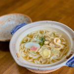 ☆キンレイのお水がいらないシリーズ京風だしのおうどん✨このお水がいらないシリーズ本格的でめっちゃ美味しいの！下からスープ、麺、具材がひとつになっているのでスープを下にして入れてお鍋ひと&hellip;のInstagram画像