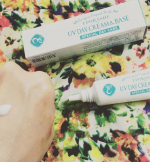 ★しっかり守って付け心地軽やか 無添加UVベースエポラーシェ　UVデイクリーム&ベース★紫外線をカットしながら、肌を健やかに保つ成分配合の美容液タイプのUVクリーム　エポラーシェ　UVデイクリーム&hellip;のInstagram画像