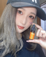 顔や首のザラつきをケアするオイルを使用しています🍀*゜伸びもよく、しっとりと潤うので乾燥肌の私にはピッタリでした😍首元までケアできるのがポイント高い！！&hearts;️#南フランス産杏仁オイル #A&hellip;のInstagram画像