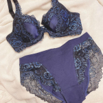 痛くない！ズレない！BAK&HAK・クッションブラ✨✨⁡補正ブラのバックブラ・クッションは、&ldquo;寄せる機能&rdquo;と&ldquo;持ち上げる機能&rdquo;を兼ね備えた3/4カップブラ。可愛いのにたくさんの機能がついてるな&hellip;のInstagram画像