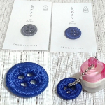anpanmananswer糸ボタン18mm1本の糸で編み上げられている18mmの糸ボタン。従来のボタンとしてはもちろん、割れないし、洗濯もできるので、アイデア次第で色んな使い方が可能。&hellip;のInstagram画像