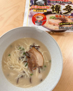 u0040kinrei_fan さんのお水がいらない博多豚骨ラーメンもうっ、夏休みのママの救世主ですよー✨✨🥹夏休みって、何が地獄かって、、3食のご飯作りですよねー💦我が家、4人のお腹を空&hellip;のInstagram画像