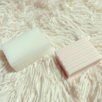 The BAR シャンプー Sakura The BAR コンディショナー Sakura液体化粧品の固形化「The BAR 」美しさと優しさあふれるグリーンシャンプー＆コンディショナー。&hellip;のInstagram画像