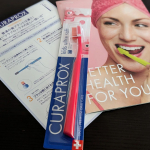 クラプロックスの子ども用歯ブラシを使ってみました🦷✨4〜12歳用に特別設計された、スイス発の歯ブラシです😊毛先が柔らかく、子どもの歯や歯茎を優しくしっかり磨けるようになっています👍持ち手部分は&hellip;のInstagram画像