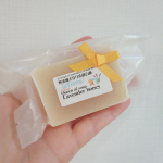 アンティアン無添加手作り洗顔石鹸　ラベンダーハニーお肌に優しい植物原料を使用した優しいけどリッチな使い心地の洗顔石鹸✨ラベンダー精油香りは私の大好きな香りも癒やされますハニーのはちみつも&hellip;のInstagram画像