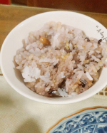 私は美味しかったでも母には細かいキヌア❓とか豆とかが歯の間に入るとかで嫌われた😓味は私は好きよく食べるものとはちょっと中身が違うかな#PR #株式会社玄米酵素 #北海道玄米雑穀 #雑穀米&hellip;のInstagram画像