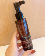 🛁ドゥーオーガニック　クレンジング リキッド （メイク落とし）一度では落ちにくいメイクもしっかり落とせちゃう｡:* テクスチャーはサラッとしてて肌馴染みが良い◎顔につけて指で滑ら&hellip;のInstagram画像