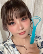 ayun21クラプロックス　舌ブラシ/ダブルコレは本当に凄い‼️硬めなギザギザが根こそぎ汚れを取ってくれる✨今まで電動歯ブラシに付属で付いてるアタッチメントで舌磨きやってたけどなんだかサ&hellip;のInstagram画像