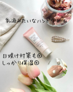 母と娘で使える優しい化粧品MOTHER AND DAUGHTER🩷ハンドクリームをお試し🍨UV効果もあるハンドクリームでこの時期マストアイテム☺️🪄乳液みたいなサラッとした使用感のクリ&hellip;のInstagram画像