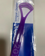 ☆口臭対策に！舌ブラシのご紹介☆CURAPROX(クラプロックス)の舌ブラシを今回お試しさせていただきました☆1日1回3ストロークでOK！優しくスライドするだけで使用感は舌がスッキリする感じ♪&hellip;のInstagram画像