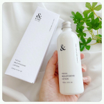 こんばんは🌛⁡2023年3月21日に発売された&estの医薬部外品シリーズから『薬用ブライトニングローション』🎀  メラニンの生成を抑制する美白有効成分「プラセンタエキス」を配合した&hellip;のInstagram画像