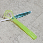 クラプロックスさん( u0040curaproxjapan )の舌ブラシをお試しさせていただきました。舌ブラシをすることで、舌の汚れによる口臭の軽減・予防、虫歯・歯周病の予防、舌についたウイ&hellip;のInstagram画像