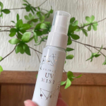 &bull;メイクの上からUVカット☀️プライバシー　UVミスト50SPF50+PA++++パラベン&bull;アルコールフリー潤いUVフィルム処方により、UVカットしつつ潤い補給もできるのが嬉しいポイント&hellip;のInstagram画像