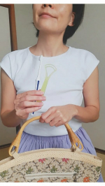 毎日、歯みがきと歯間ブラシして、定期的に歯科医でクリーニングもしてるのに...🥺  甥っ子と遊ぶときって、パズルとかお絵かきとか顔を近づけて遊ぶこともあって、そんな時にたまに言われる💦 &hellip;のInstagram画像