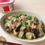 *夏野菜と鶏肉の味噌炒め𓂃 𓈒𓏸【 ホシサン 麦粒 ごていしゅ味噌 】が優しい甘さがあってとっても美味しいんです♡お味噌汁はもちろんだけどいろいろなお料理に使いたくなるお味噌☺️&hellip;のInstagram画像