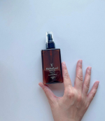 髪は結構ダメージを受けたので、ハーバルリーフ オーガニックヘアオイルを使い始めました。厳選された国際基準のオーガニック成分を配合した、洗い流さないヘアトリートメントです。カラーやパーマなどに&hellip;のInstagram画像