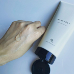 ✎︎＿＿＿＿＿＿＿＿＿＿＿＿＿＿deep2031 ジェルクレンジング大容量のクレンジング！軽めのジェルで伸びがいい👌✨毛穴の黒ずみや詰まり開きたるみに効果的。今の悩みはまさに毛穴&hellip;のInstagram画像