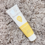 サマーズイブのローション⠀デリケートゾーンてついつい手を抜いてしまうというか、自分からもあまり視覚に入らないし、見られるような場所でもないので今日くらいいいかな〜ってついついサボりがちなのですが(笑&hellip;のInstagram画像