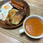 ＜トマトとマスカルポーネのスープ＞北海道産の生乳 100％からなるマスカルポーネを使用いたしました。完熟トマト、鶏肉、たまねぎ、キャベツと一緒に煮込んだ濃厚な味わいのトマトクリームスープです。&hellip;のInstagram画像