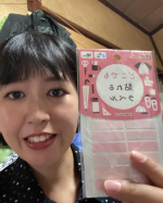 どこでもラベル物にも布にも貼れるラベルです。母の持ち物にラベルを貼ってみました✋まずはニベア。簡単に貼る事が出来ます。お次はトートバッグ。布なのにきちんと貼れて、取れることが無かったです。&hellip;のInstagram画像