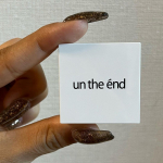 un the end のコンシーラーを使用してみました！❤️肌の色にスッと馴染むような色でこれでUV対策もできるので嬉しいです☺️美容液コンシーラーなので肌への負担も抑えられて重宝します🎵&hellip;のInstagram画像