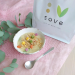 SOVE シリアル🥄✨忙しい朝に 健康的な朝食を取りたいと思って始めだした こちら！1食分30gで、たんぱく質と食物繊維がとれる&ldquo;大豆と野菜のシリアル&rdquo;🍅🍠🥬カラダづくりに欠かせないたんぱく&hellip;のInstagram画像