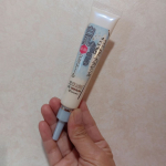 気になり始めたシミに集中アプローチ。〔医薬部外品〕薬用プラセンタの濃密ブライトニングクリーム。化粧水の後に使用です。クリームが出てくる所が細いのでピンポイントで塗ることができます。こっく&hellip;のInstagram画像