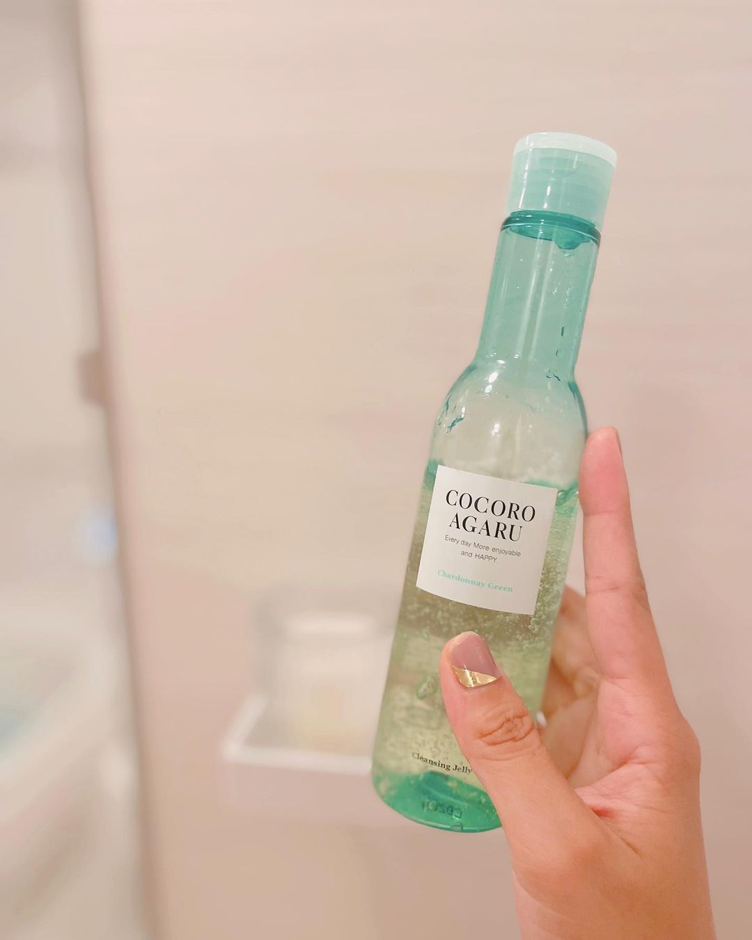 口コミ投稿：𓂃🍇𓈒𓂂𓏸⁡⁡シャンパンボトルみたいなデザインに白ブドウの香りがたまらない🥂🤍⁡˗ˏˋ 𝖼𝗈𝖼𝗈𝗋…