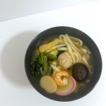 ・なべやき屋キンレイ［ u0040kinrei_fan ］の新商品のご紹介✨✨✨［お水がいらない 大判揚げのきつねうどん］だし、麺、具が一つになったきつねうどん🦊こちらもお鍋に入れて温める&hellip;のInstagram画像