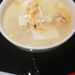 鶏豆腐　シンプルに最高においしい亀甲萬醤油でいただきました！#PR #キッコーマン食品株式会社 #亀甲萬本店 #亀甲萬 #御用蔵 #火入れ醤油 #醤油 #贈り物 #ギフト #monipla #ho&hellip;のInstagram画像