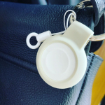 buchiiiii2525これ、紛失防止のタグなんです。ちっちゃくてシンプルなのでカバンやキャリーケースなどにつけても違和感なし。ちいさいので財布の中にもいいかも。かなり便利です。#PR&hellip;のInstagram画像