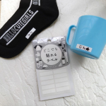 mai_mai_u便利すぎるお名前シール発見👀✨この【どこでもラベル】は名前の通り、布にも、モノにも貼れるラベルで、しかも布に貼る際はアイロン不要という徹底ぶり😍💕名前つけの「面倒くさい」&hellip;のInstagram画像