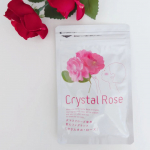 &middot;クリスタル&middot;ローズ Crystal Rose✨&middot;ブルガリアの【バラの谷】で栽培された貴重な「ブルガリアンダマスクローズ」がほのかに香る、飲むフレグランスです🌹香りだけでなく、ダマスクローズの&hellip;のInstagram画像