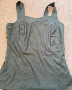 mitaaan1113*下着が見えにくいキャミソールブラひものチラ見えを防ぐキャミソール☺️バスト対応サイズ+10cmで、前に引っ張られることなく、快適に着用していただけます。フロント&hellip;のInstagram画像