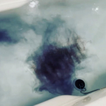 とっても素敵なバスソルトを試させていただきました🛀これまでバスソルトは高いイメージだったんですが、プチプラで買えちゃう大容量アイテムです！おまけにプチプラなのに瀬戸内産の国産海塩＆イスラエル産の死&hellip;のInstagram画像