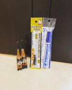 三姉妹のお名前書きには、このペンが優勝なんです！！KAWAGUCHIのにじみブロックペンが本当に神！お名前を書く場所のタグは、布でできていて、いつものネームペンで書くと滲んでしまい、なんかモヤモ&hellip;のInstagram画像