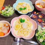 冷凍とは思えないもっちもちの生パスタ！ニップン様のお取り寄せnest☺️今日は#ホタテのレモンクリームパスタ 🍋を。冷凍のままパスタは湯がいてソースは湯煎するだけで本格的！美味しい😋レモンクリ&hellip;のInstagram画像