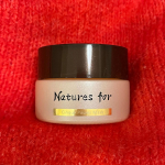 『ネオナチュラル　ネイチャーズ フォー チンクエパワーマスク』お試ししました^^大人の肌のサプリメントクリームと謳っているだけあって、エイジングケアからハリ・弾力肌、その他にも肌に嬉しい要素がたっ&hellip;のInstagram画像