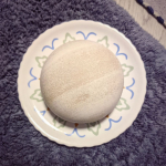 VIO CLEN、使う直前にお風呂場に入れないと表面がとろっと溶けやすいから気をつけねば( ˊᵕˋ ;)しっかり泡立ててもこれくらいでさらっと控えめだけど、すっきり洗えるからOK。泡もこもこでも&hellip;のInstagram画像