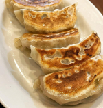 #おいしい餃子 #豚肉とたまごとキクラゲの中華炒め #ごはん#PR #モンマルシェ株式会社 #野菜をMOTTO #野菜をMOTTOかぼちゃ #monipla #monmarche_fanのInstagram画像