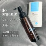 ドゥーオーガニック　クレンジング リキッド120mlオイルではなく水ベースのクレンジングです。サラッとしていてはじめての感覚でした😳水ベースなのでマツエク対応でウォータープルーフのアイメイ&hellip;のInstagram画像