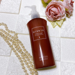 ハイスキン モイストジェルN 💛 LDK the Beauty受賞🏅ワセリン配合の高保湿ジェル になります🩷レッドの大容量ボトルタイプで手軽にボディケアができてしまいました☺️ジェルは伸びが&hellip;のInstagram画像