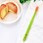 おやつを食べた後は歯を磨く♪良い歯を保って美味しいものを美味しく食べたいもの。歯磨きにはちょっとこだわりがあって、やっぱり大事なのは歯ブラシだなと思ってます。磨き残しが無くツルツルの歯でいた&hellip;のInstagram画像