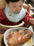 「大きな魚に興味津々」の画像（1枚目）