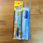 株式会社KAWAGUCHIさんよりにじみブロックペン　のご紹介です。「にじみブロックペン」って？洗濯タグや、帽子のフチテープ、名札、洋服についているなまえ欄など、ツルツルした生地にペンで書く&hellip;のInstagram画像