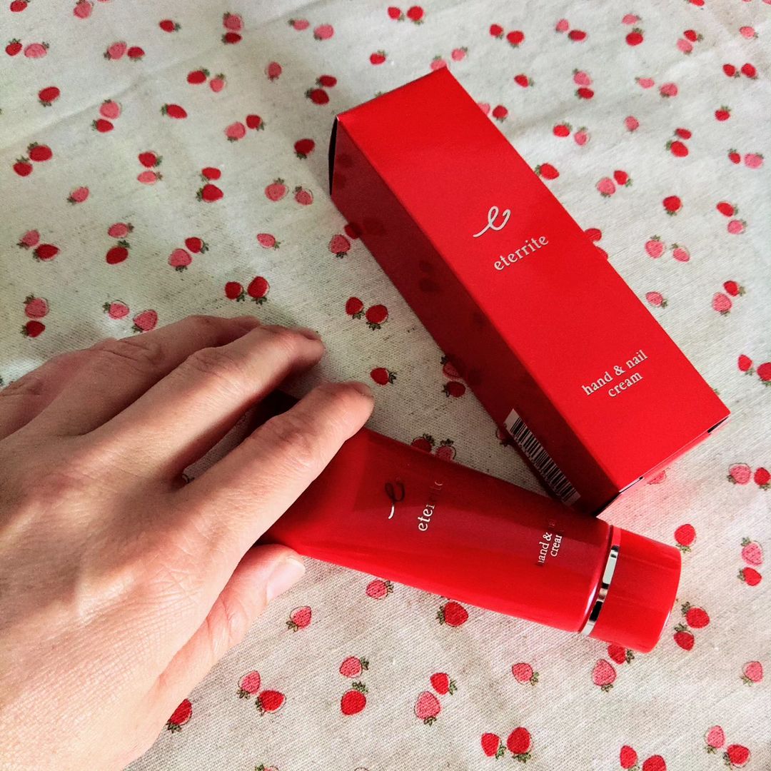 エタリテ ハンド&ネイルクリーム〈クリーム（手・爪用）〉のクチコミ