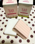 箱を開けた瞬間から桜のいい香りが🌸泡だてネットを使ってモコモコの泡を作ってから洗ったらとても気持ちよかった✨私は洗顔も体を洗うのも固形石鹸だから、置き場所の問題で半分にカットして使ってるよ🌸✨&hellip;のInstagram画像