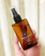 ..ハーバルリーフu0040herballeaf_official オーガニックヘアオイル🌿..サラサラな軽めのオイルなのでベタつかずにサッとつけられます💕..心落ち着くフレッシ&hellip;のInstagram画像