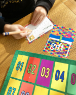 ..全国にあるトイザらスにサンタポストが登場📮🎅サンタさんへのお願い事を書いて、サンタポストへ出しに行こう🎄.早速トイザらスu0040toysrus_jp のオリジナルはがきでサ&hellip;のInstagram画像