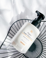 .天然由来100％の完全無添加シャンプーハッピースマイルシャンプーをモニターとして使ってみました☺️🤲🏻✨石油系合成界面活性剤石油由来原料人工シリコン合成ポリマー防腐剤や人工香料&hellip;のInstagram画像